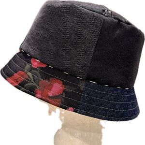 Bucket hat 22in green and black color tones,various brands and fabrics.  unisex